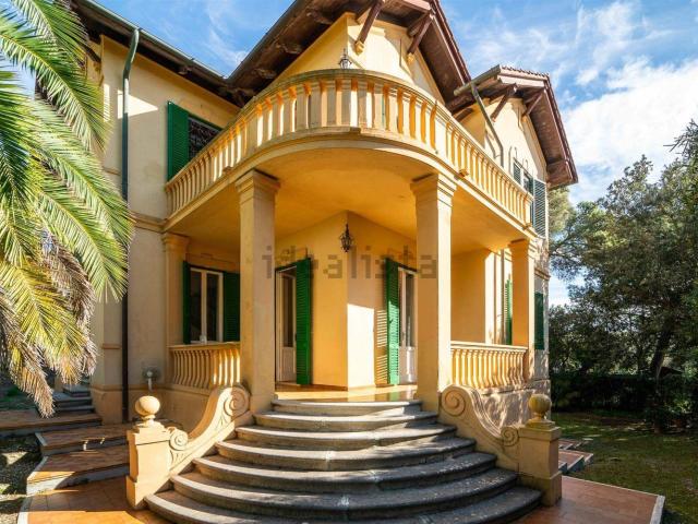 Case e ville in vendita di 432 m²