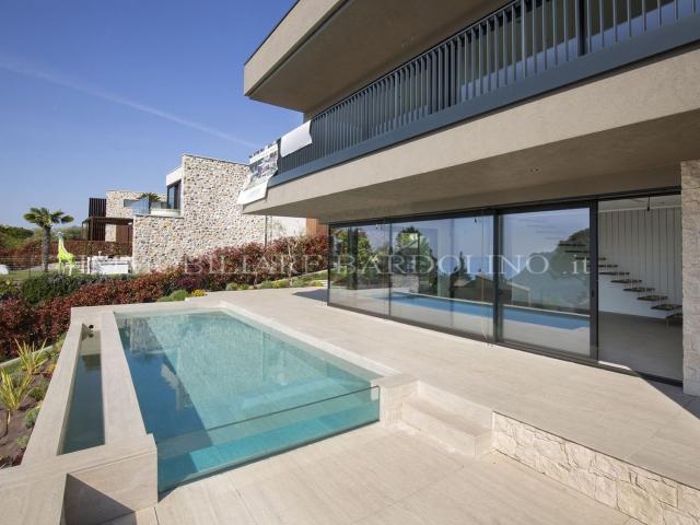 Case e ville in vendita di 432 m²
