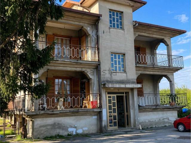 Case e ville in vendita di 433 m² in Via Ciesco, 1