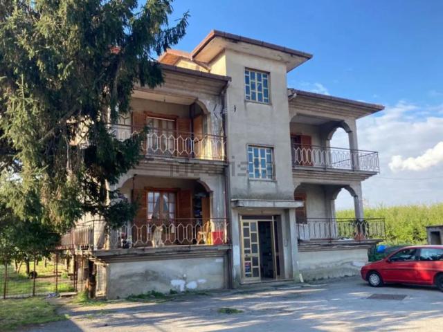 Case e ville in vendita di 433 m² in Via Prato