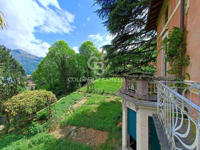 Case e ville in vendita di 435 m² in Via San Maurizio, 65