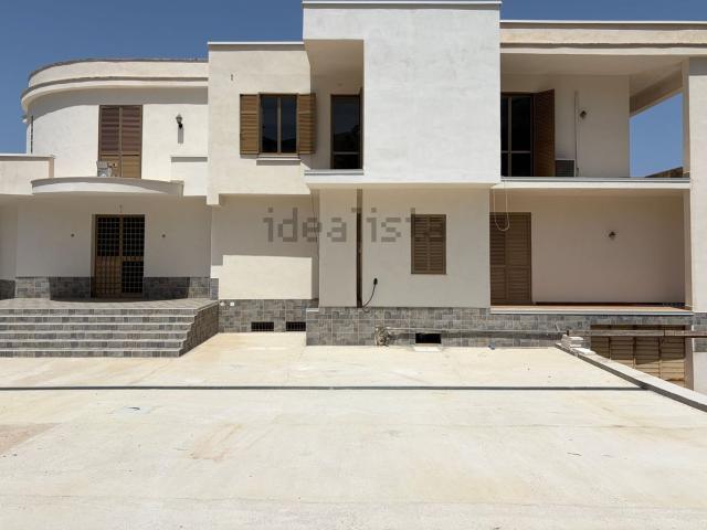 Case e ville in vendita di 435 m² in Corso Vittorio Emanuele