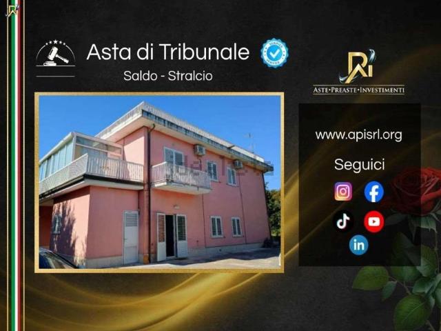Case e ville in vendita di 436 m² in Via San Gabriele, 7