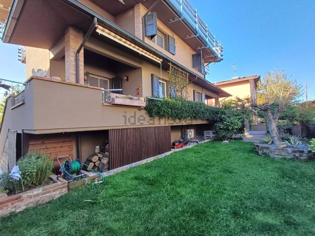 Case e ville in vendita di 437 m² in Via del Pioppo