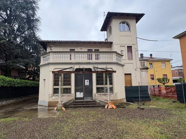 Case e ville in vendita di 440 m²