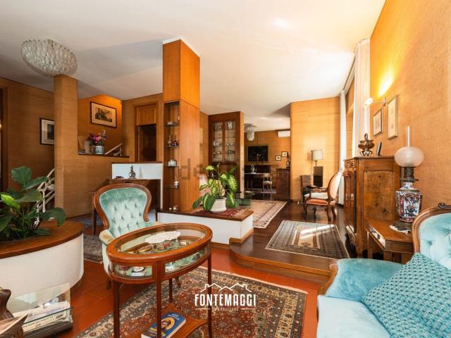Case e ville in vendita di 440 m²