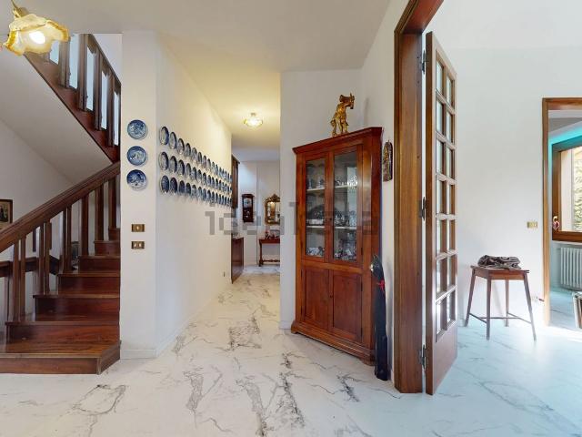 Case e ville in vendita di 440 m² in Via Battindarno, 242