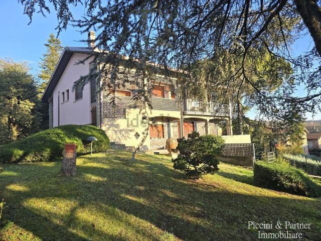 Case e ville in vendita di 440 m² in Via Giovanni Boccaccio