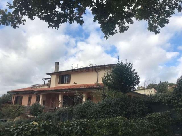 Case e ville in vendita di 440 m² in Via della Gessara