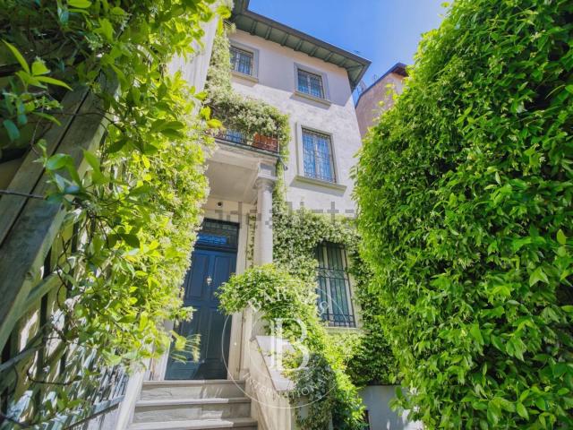 Case e ville in vendita di 440 m² in Via Privata Alatri, 14