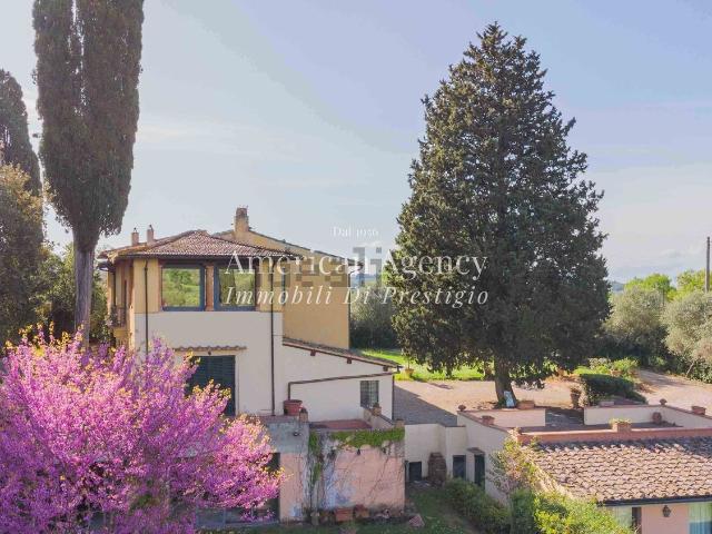 Case e ville in vendita di 440 m² in Via Riboia, 11