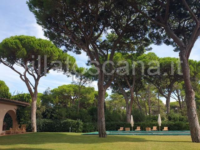 Case e ville in vendita di 440 m² in Località Roccamare