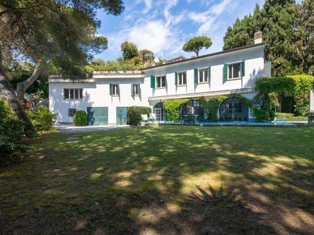 Case e ville in vendita di 441 m² in Via Romagneno
