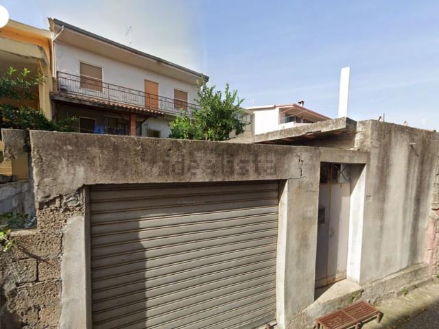Case e ville in vendita di 445 m² in Via Generale Sanna