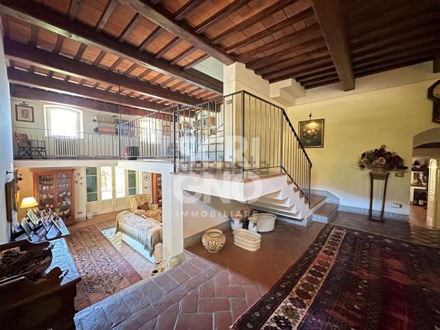 Case e ville in vendita di 445 m² in Via Mincio