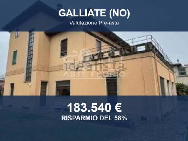 Case e ville in vendita di 445 m² in Via XXV Aprile, 58