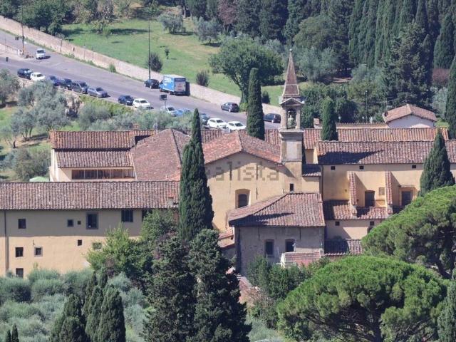 Case e ville in vendita di 447 m² in Via San Domenico