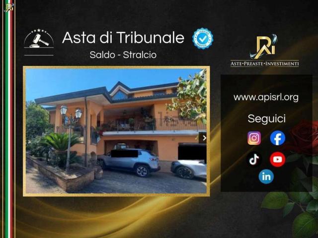 Case e ville in vendita di 448 m² in Via Celleta