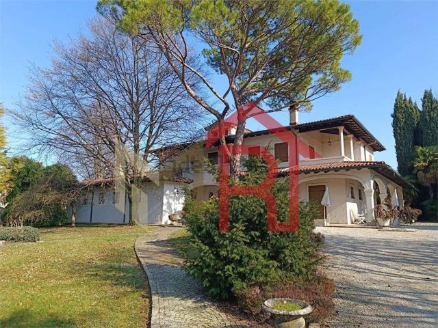 Case e ville in vendita di 448 m² in Via del Mas, 2