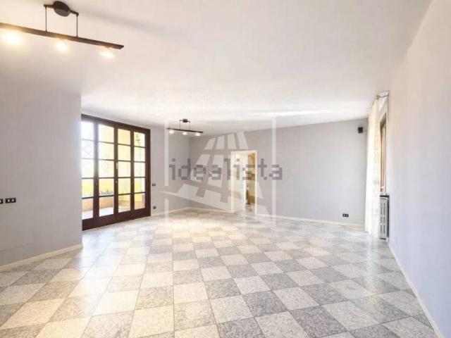Case e ville in vendita di 448 m² in Via Victor Hugo