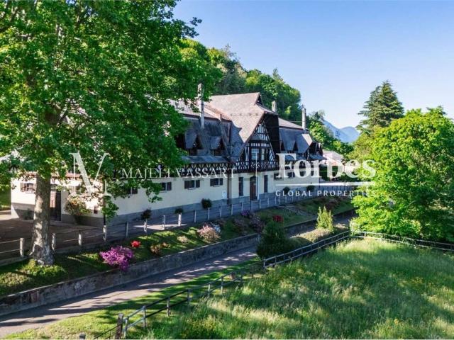Case e ville in vendita di 4500 m²