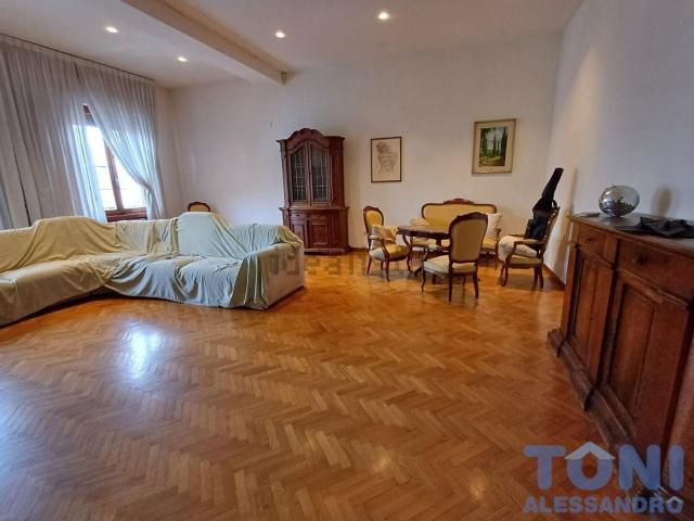 Case e ville in vendita di 450 m²
