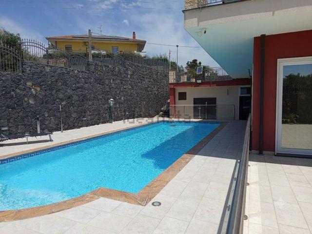 Case e ville in vendita di 450 m²