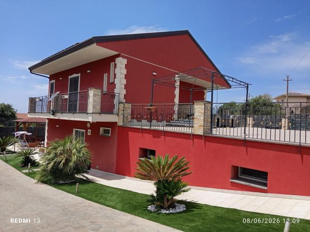 Case e ville in vendita di 450 m²