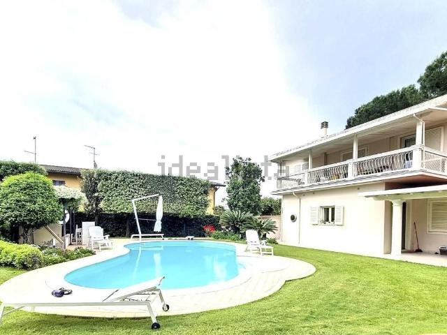 Case e ville in vendita di 450 m²