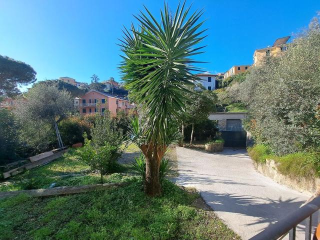 Case e ville in vendita di 450 m² in Via Conca del Sole, 1