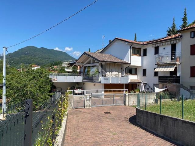 Case e ville in vendita di 450 m² in Via Cappuccini, 81