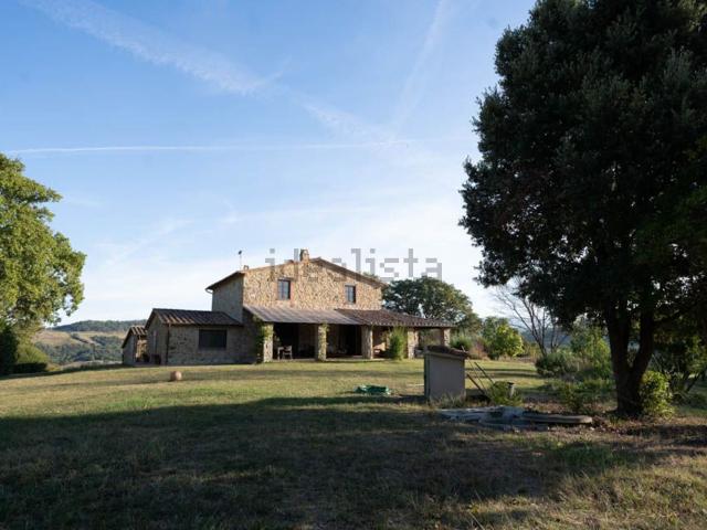 Case e ville in vendita di 450 m² in Via Case Sparse
