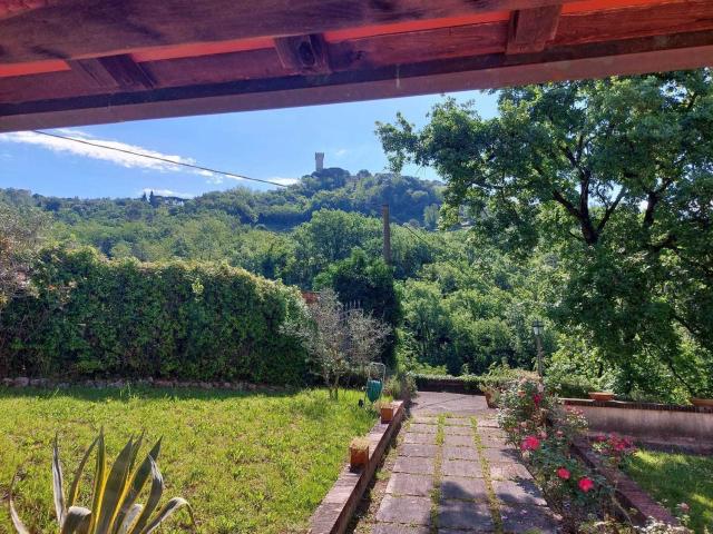 Case e ville in vendita di 450 m² in Via Aglione, 3