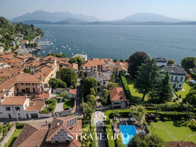 Case e ville in vendita di 450 m² in Via de Bernardi, 5