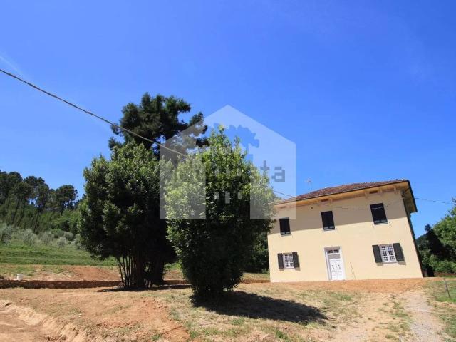 Case e ville in vendita di 450 m² in Via della Pieve