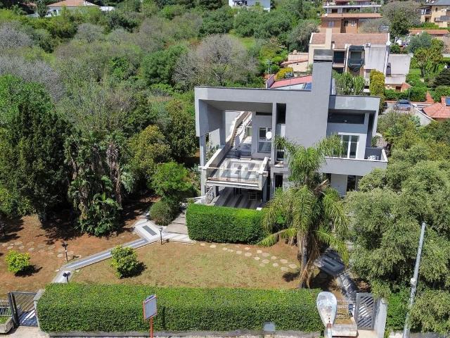 Case e ville in vendita di 450 m² in Via Mercurio, 27