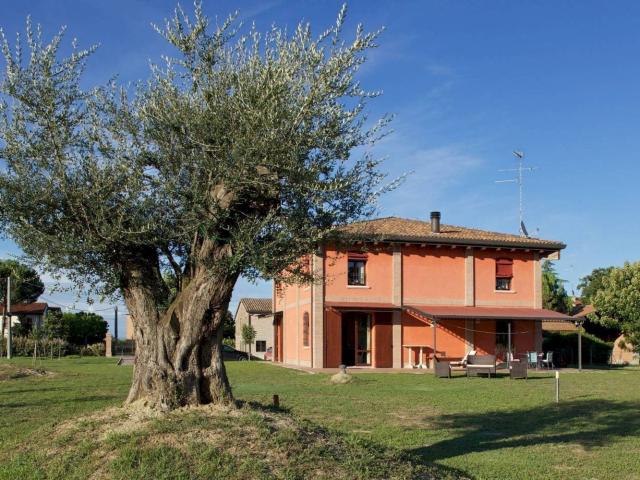 Case e ville in vendita di 450 m² in Via Ragone