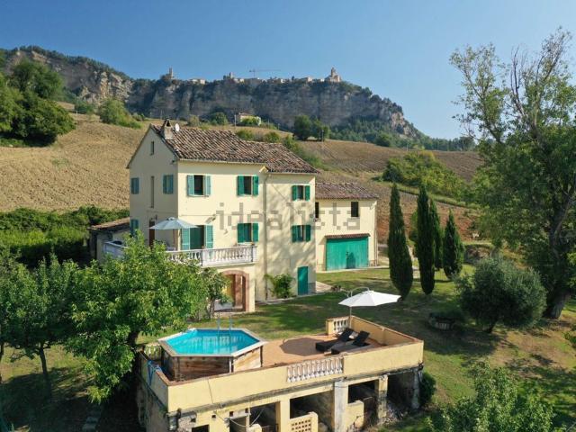 Case e ville in vendita di 450 m² in Contrada Faveto, 105