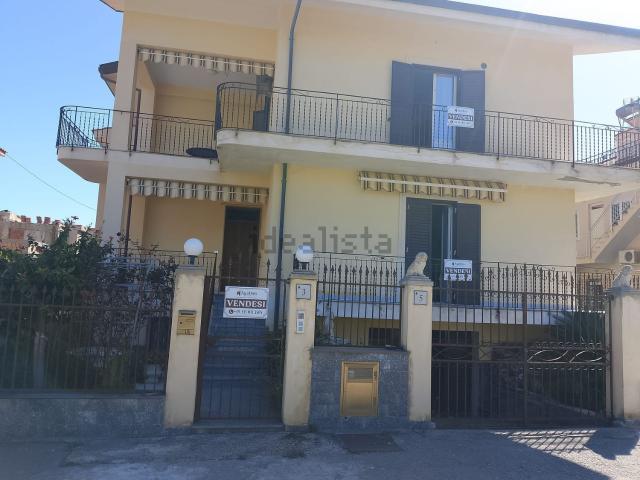 Case e ville in vendita di 450 m² in Contrada Gravina