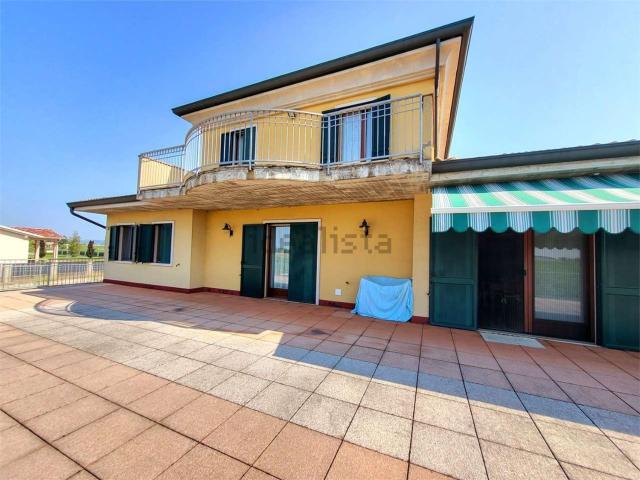 Case e ville in vendita di 450 m² in Corso Garibaldi, 49