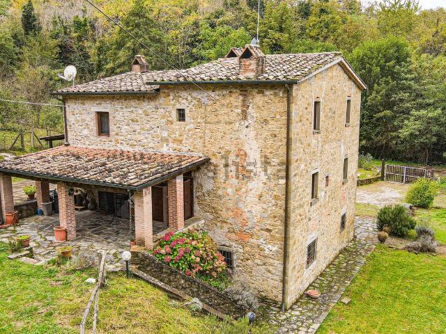 Case e ville in vendita di 450 m² in Località Fonaco