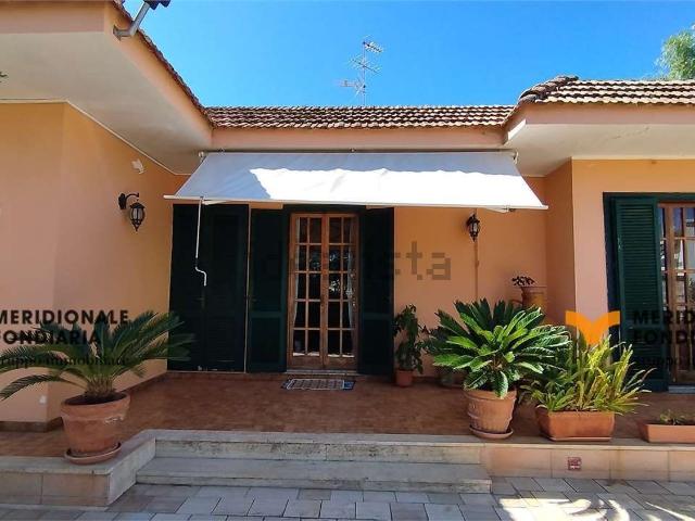 Case e ville in vendita di 450 m²