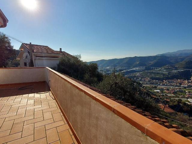 Case e ville in vendita di 450 m² in Strada Provinciale 51