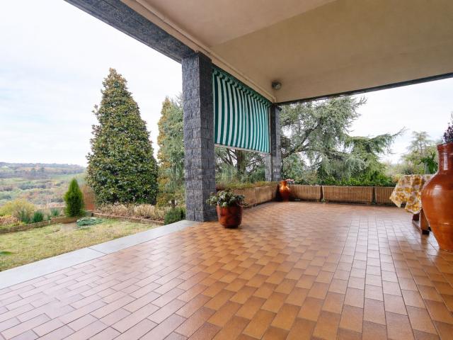 Case e ville in vendita di 451 m² in Via del Cemento