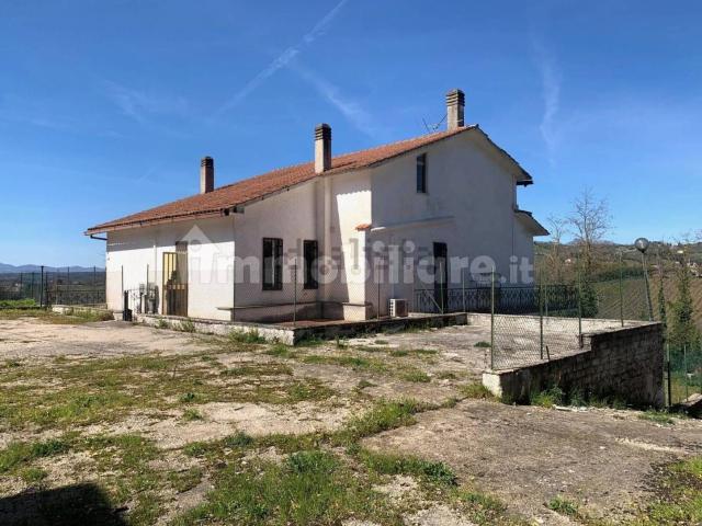 Case e ville in vendita di 453 m² in Contrada Colle Rosa