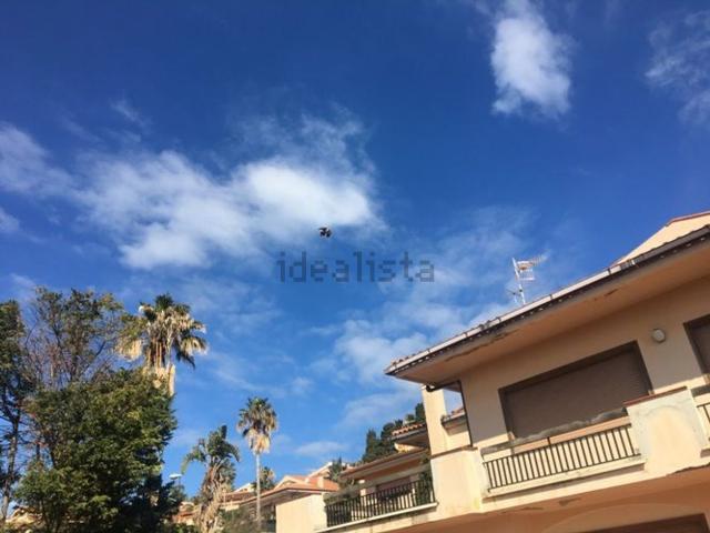 Case e ville in vendita di 4546 m² in Via Consolare Pompea Complesso Giardino Sui Laghi