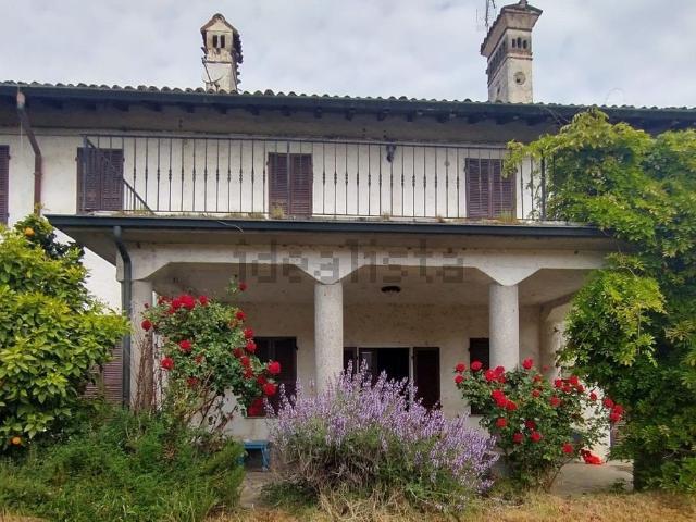 Case e ville in vendita di 455 m² in Via Fossarmato