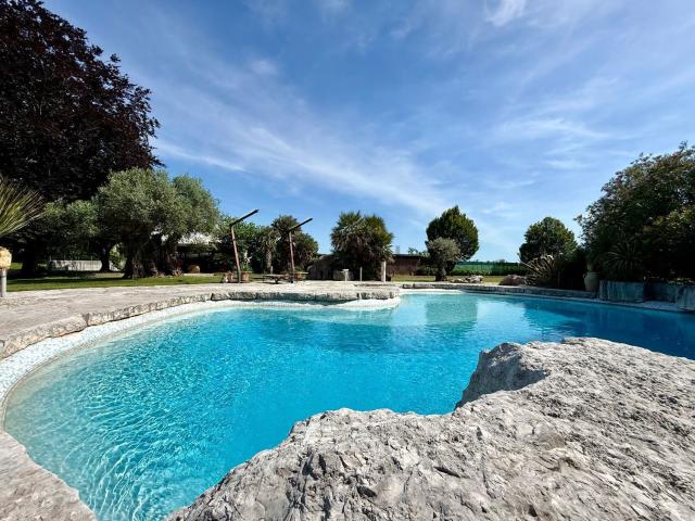 Case e ville in vendita di 458 m²