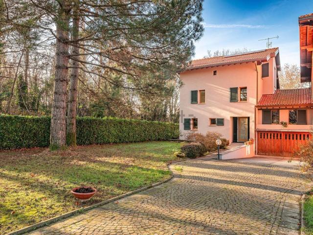 Case e ville in vendita di 458 m²