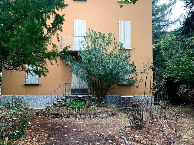 Case e ville in vendita di 459 m² in Via Tripoli